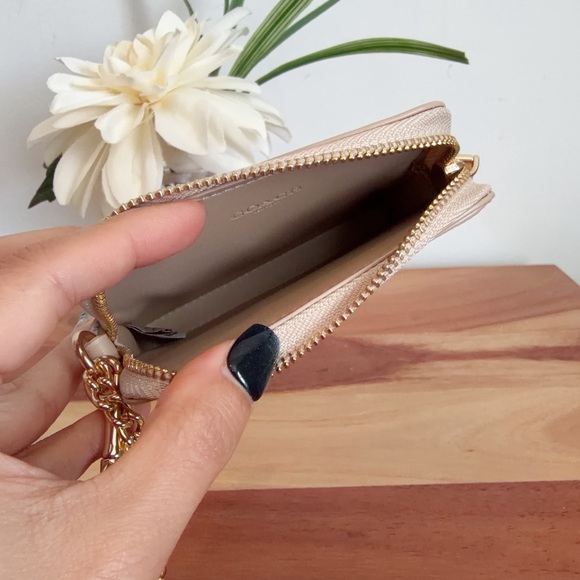 NWT Coach Zip Card Case in Sketch Signature Canvas - Picture 5 of 5